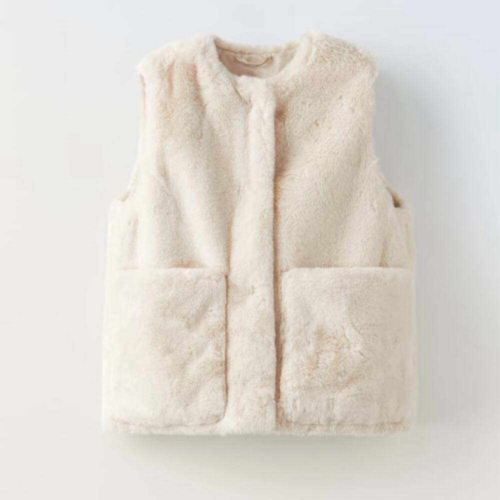Zara Kids Faux Fur Vest with Snap button Closure size 8-9